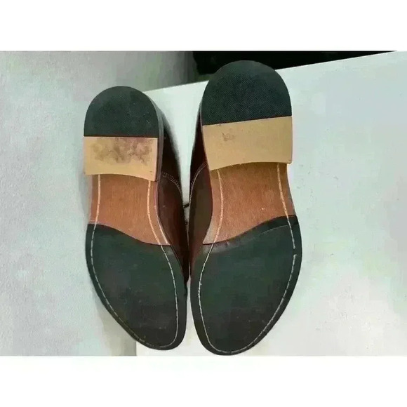 EUC Express Brown Men’s Dress Shoes Size 8 Oxford Style - Picture 9 of 9